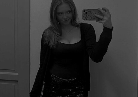 Madeleine b123 schauspielerin nackt bilder