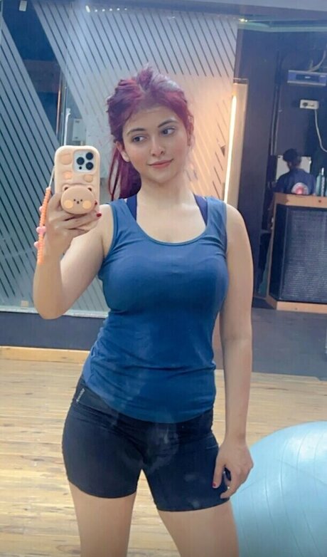 Riya Pandey exklusive pornostar bild