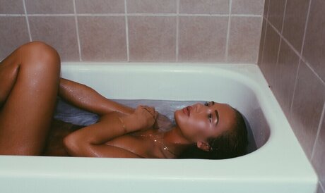 NiykeeHeaton hübsche sexy bilder