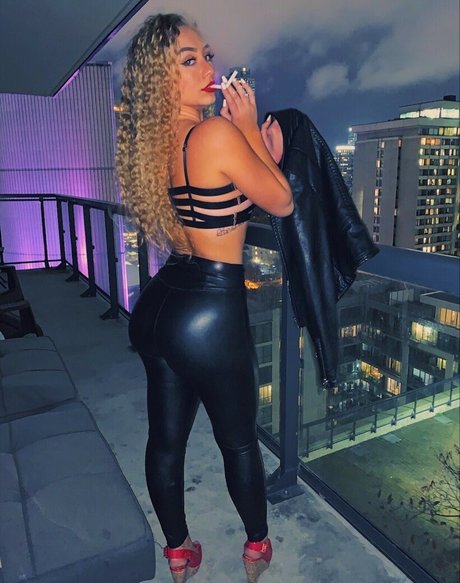 blonde pawg-onlyfans erwachsene nackten galerien