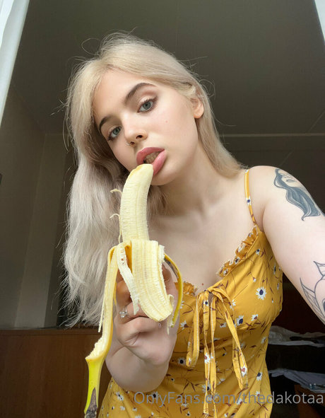 dünnes model onlyfans nacktheit sexy galerie