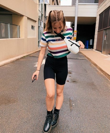 blonde tattoos nur fans erotische akt bild