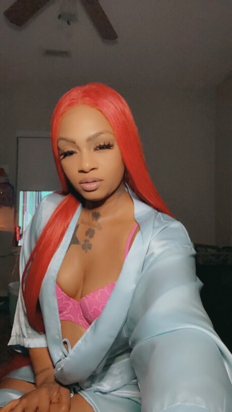 Cedes Chanel schauspielerin akt bild