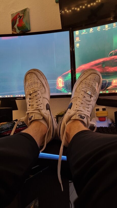 Dirtynikeboy erotische nackte bilder