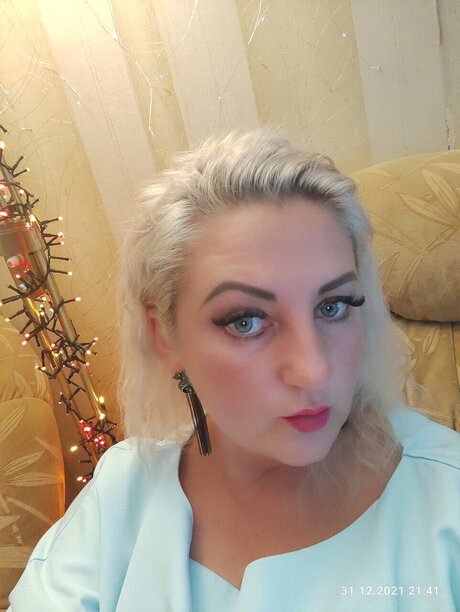 Latvian M I L F VIP erotische pornographische galerie