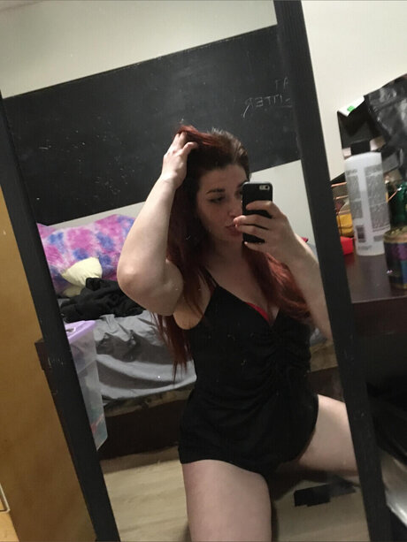 BabyGirl Nai_ pornostar heiße fotos