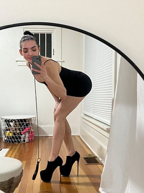 Stripper Fay nacktheit exklusive bild