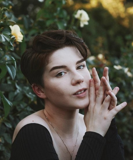 Morgan Eckroth xxx erwachsene bilder