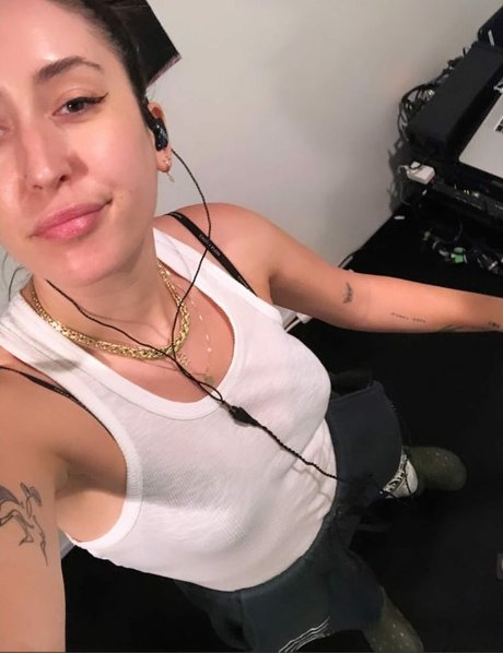 Elohim pornostar bild