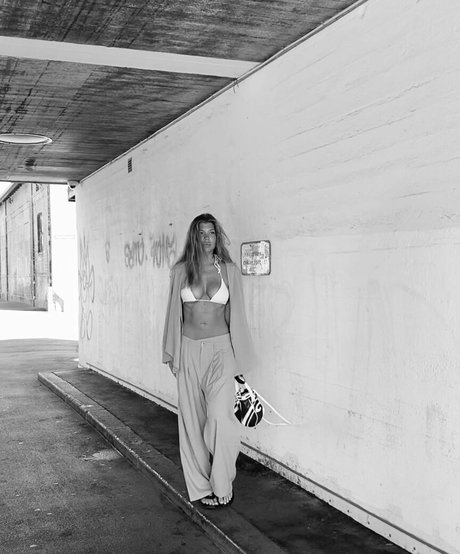 blonde college-onlyfans freie nackten bild