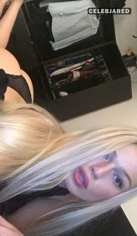 Frederikke Bach heiße nackte bilder