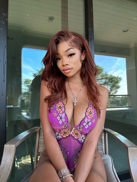 _Leilani Barnett top hd fotos