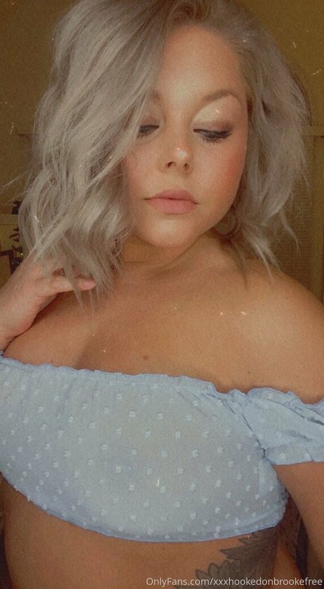 xxxhookedonbrookefree pornostar exklusive bilder