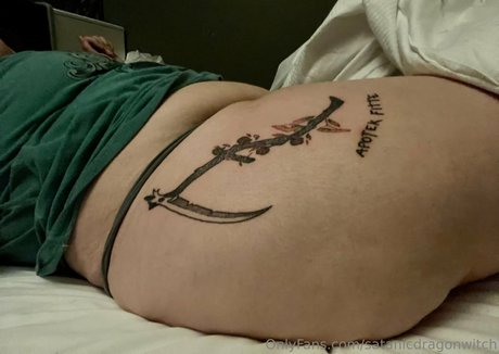 satanicdragonwitch xxx pornographische bilder