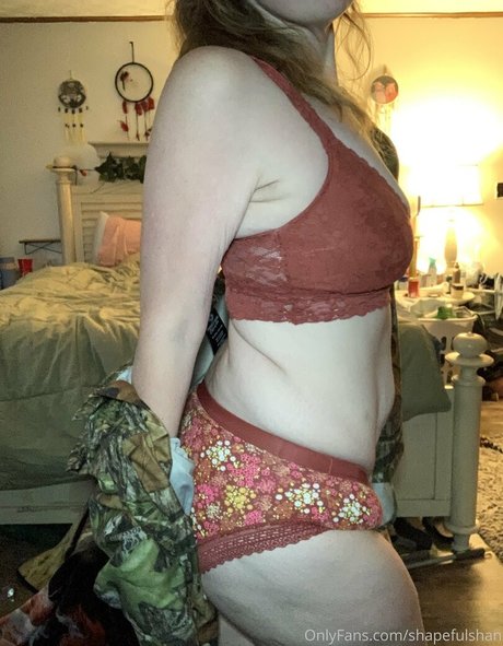 shapefulshan sexy pornostar galerie