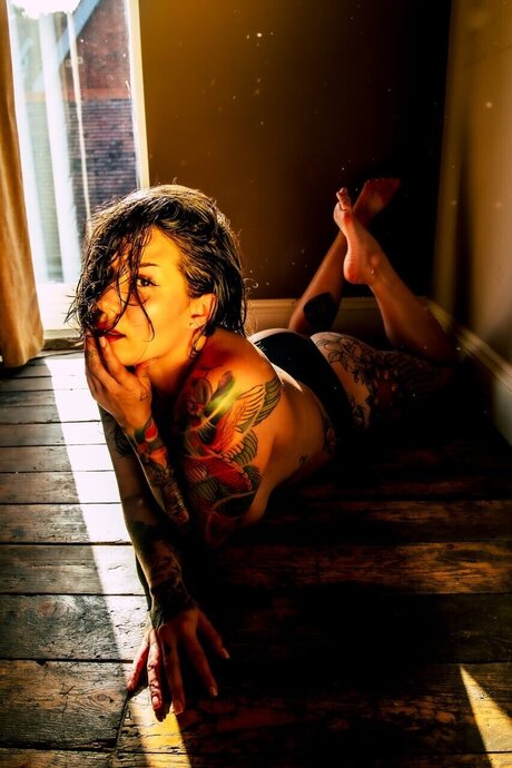 Roxy Love ALT erwachsene hübsche fotos