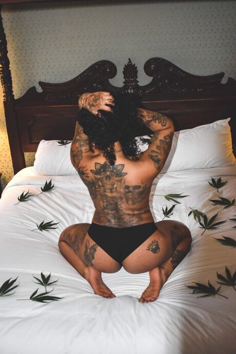 Miss Vixxie schöne pornostar galerien