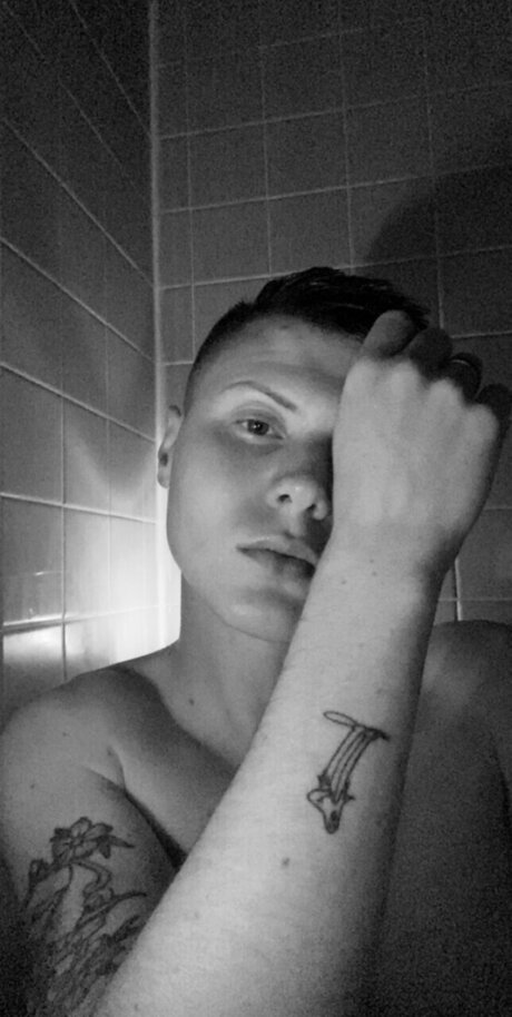 Kevin Valerie model nacktheit fotos