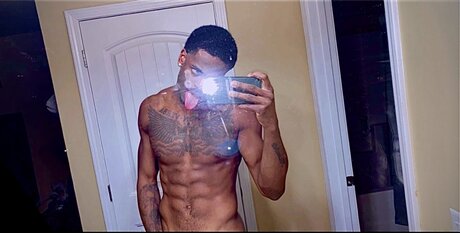 Kardi_ nackt freie archiv