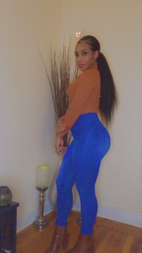 MsBodyy schöne erotische foto