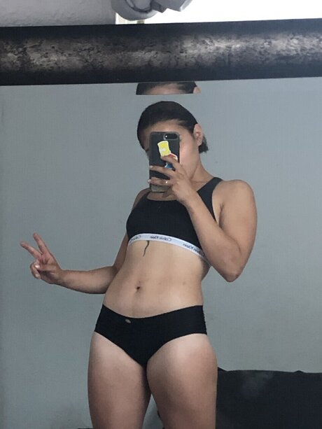Jocelyntorres schöne akt bild