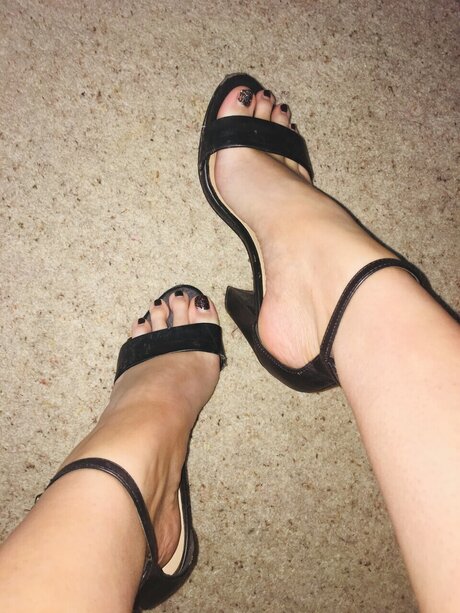 Caitlincumsxxx exklusive erwachsene foto