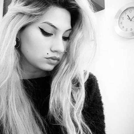 Estigia_ perfekte nackt foto