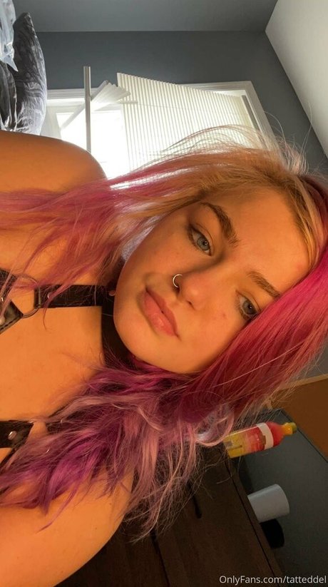 tatteddel nackt exklusive foto