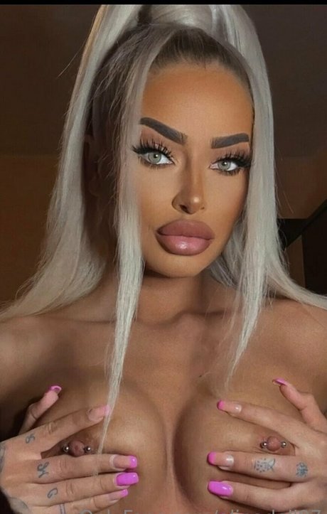 nicht nackte onlyfans kunst schöne bilder