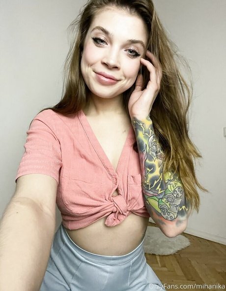 Mihanika heiße perfekte fotos