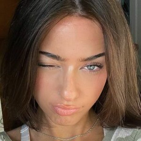 Lily Weber heiße nackte foto