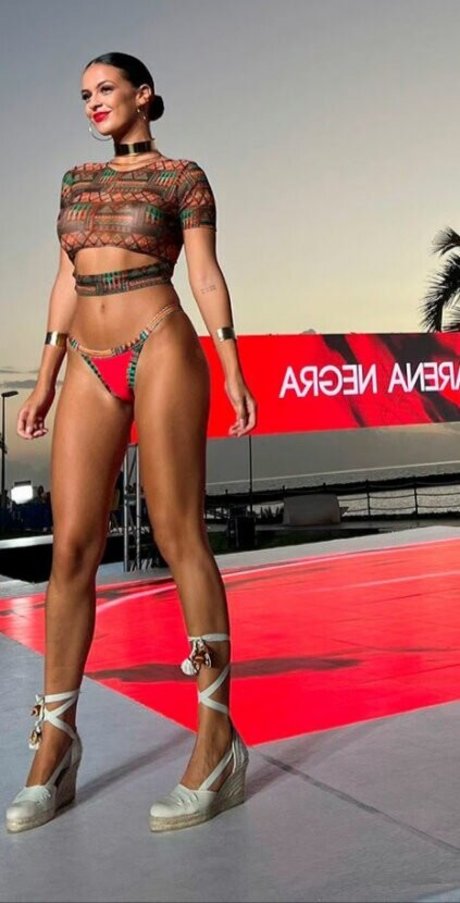 Tania Deniz exklusive nacktheit bild