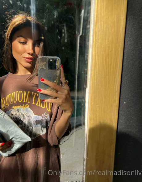 dünnes model onlyfans erotische freie bilder