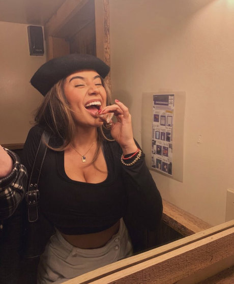 Nilaiyah Rey hübsche erwachsene bilder