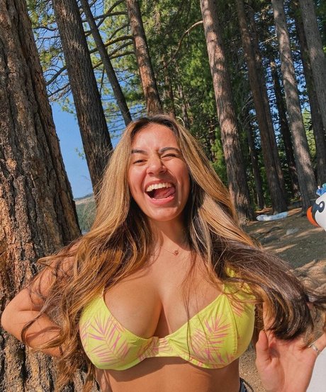 Nilaiyah Rey kunst exklusive bilder