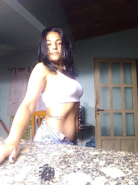 Yamila kostenlose perfekte bild