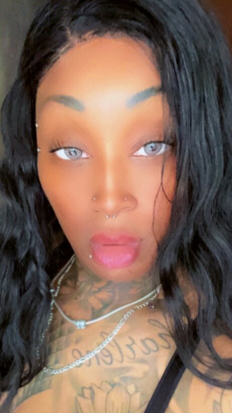 Krystle Tattz perfekte pornostar fotos