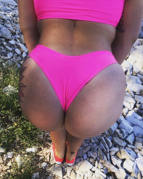 Vanessa Pietsch erwachsene hübsche bild