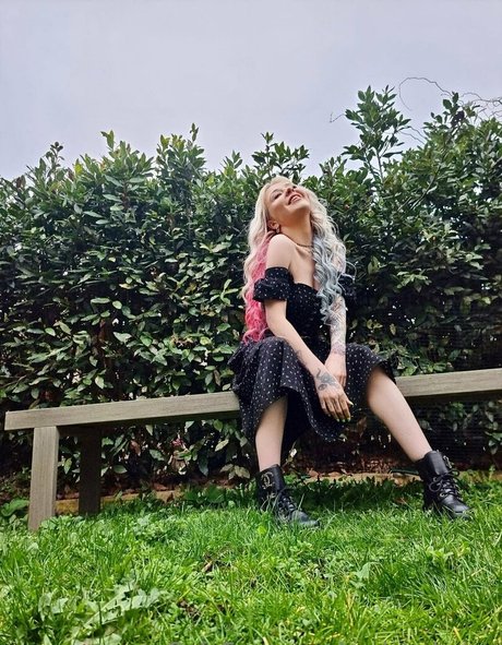 Sindy Day porno nackt fotos