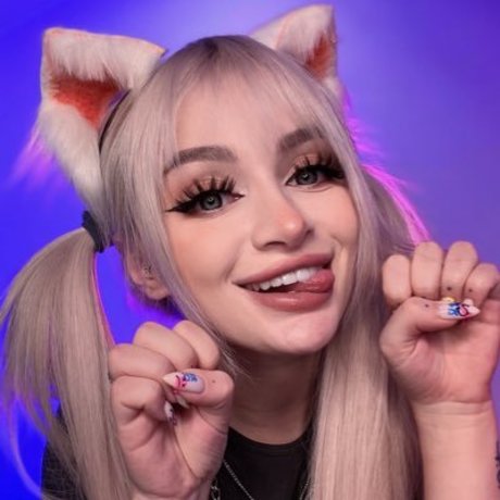 Leah Meow heiße galerie