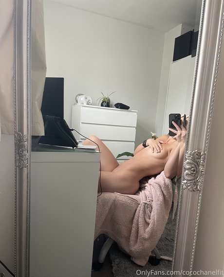 Little CoCo exklusive sexy bild