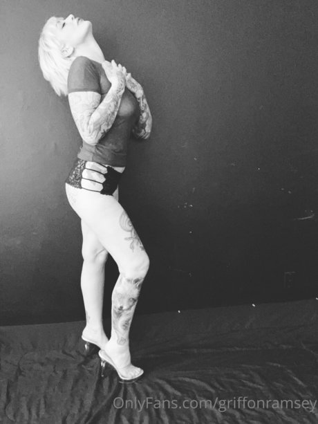 Griffon Ramsey schöne pornographische bilder