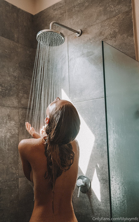 japanische solo-onlyfans kunst akt galerie