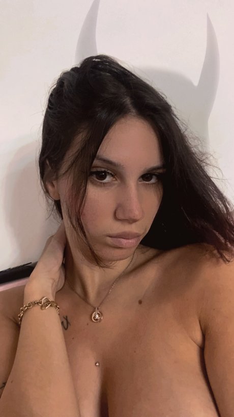 Belu Ottobri sexy kunst foto