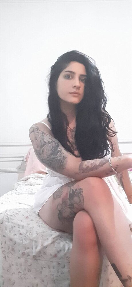 Karou Markov nackt schöne foto
