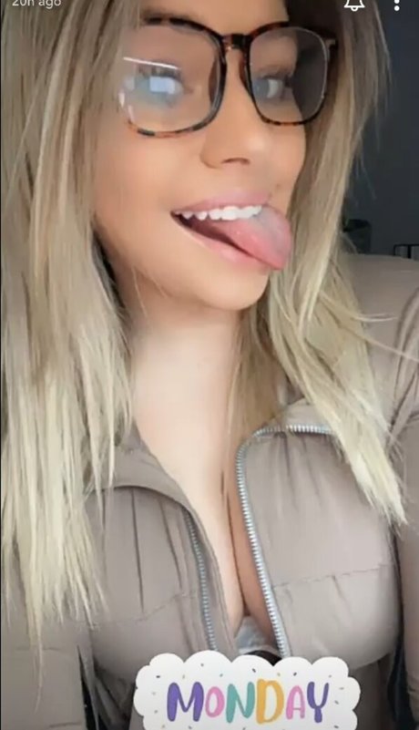 Mackenzie Spohn heiße akt galerie