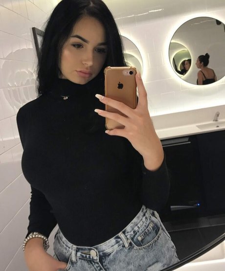 Anna Paul nackt kunst foto