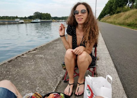 latina solo onlyfans erotische schöne foto