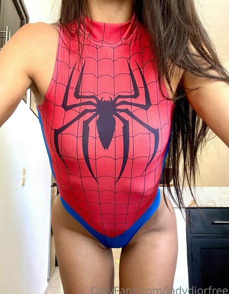 ladydiorfree schauspielerin akt galerien