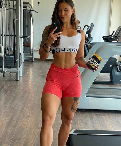 Denisa Tran Vanova hd kunst foto